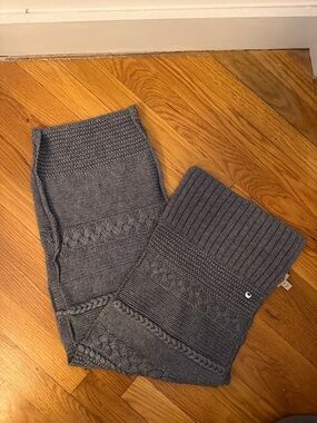 UGG Gray Knit Cable Scarf